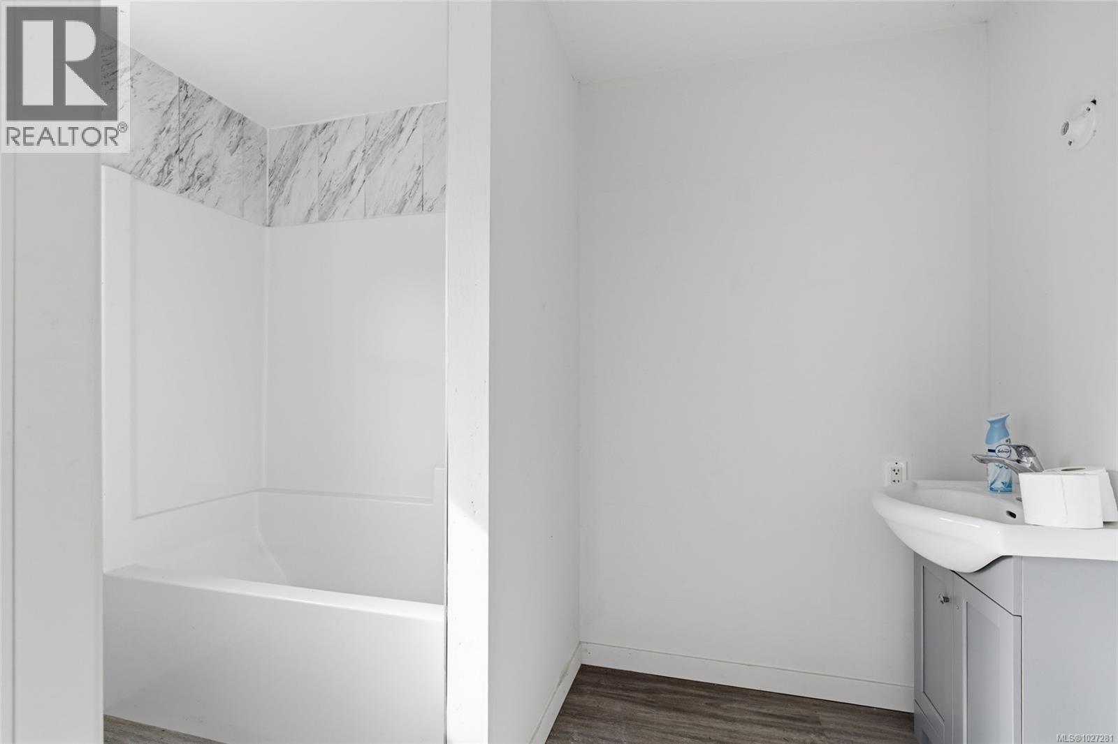 1425 BENZON CRES - 25