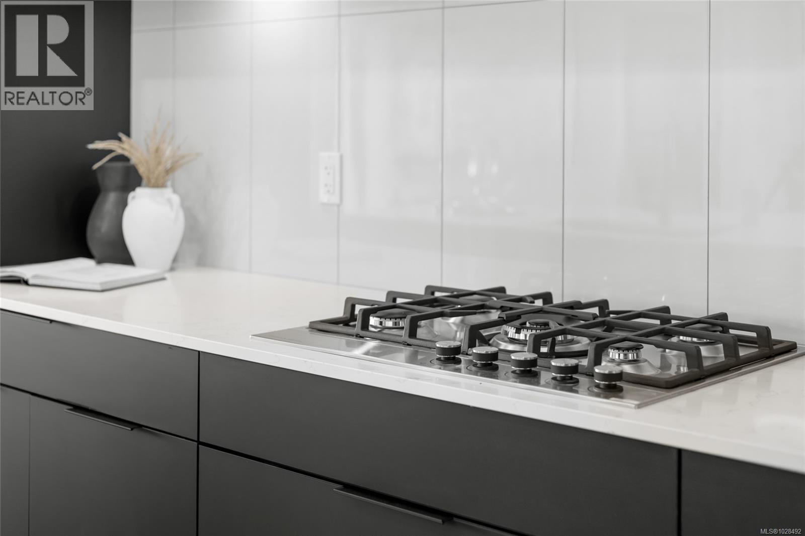 #116 2341 BEAR MOUNTAIN PKWY - 9