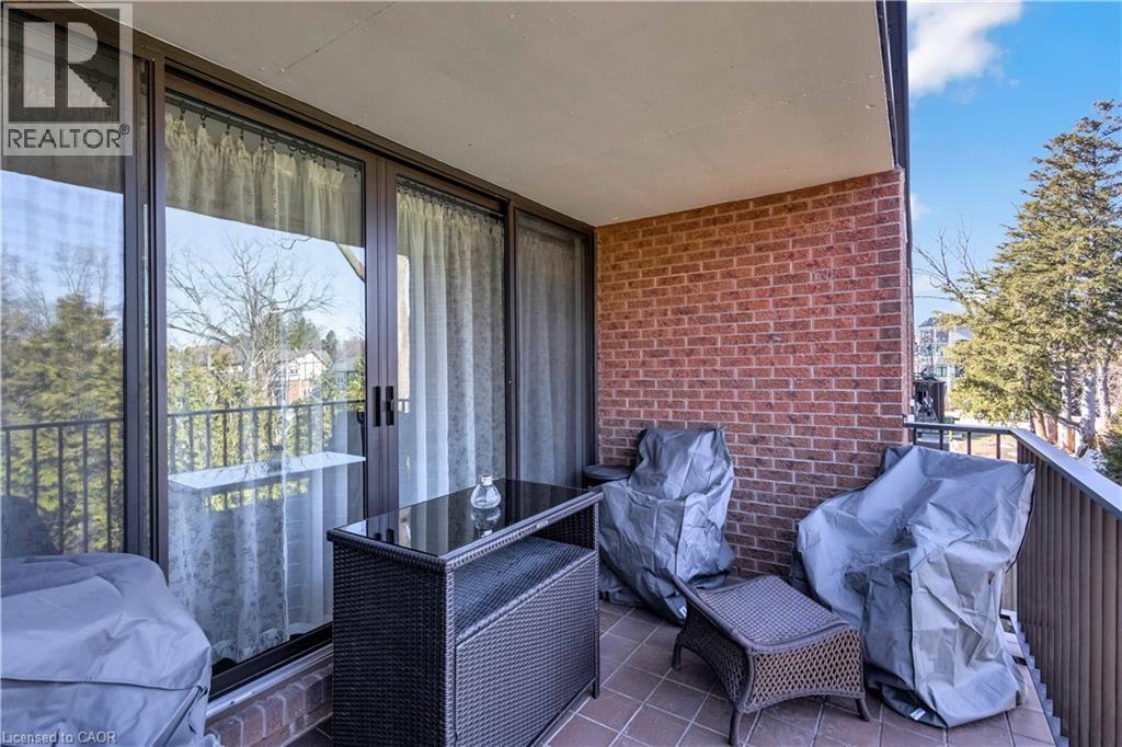 #308 150 WILSON Street W - 38