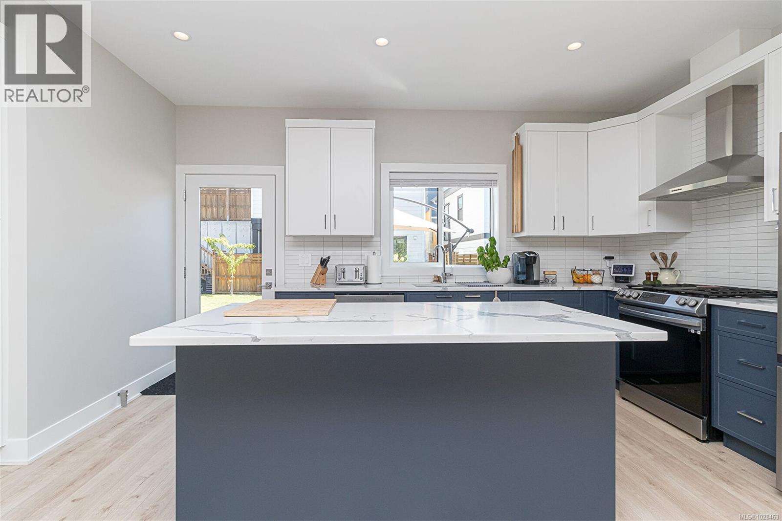  1298 Centauri Drive, Langford