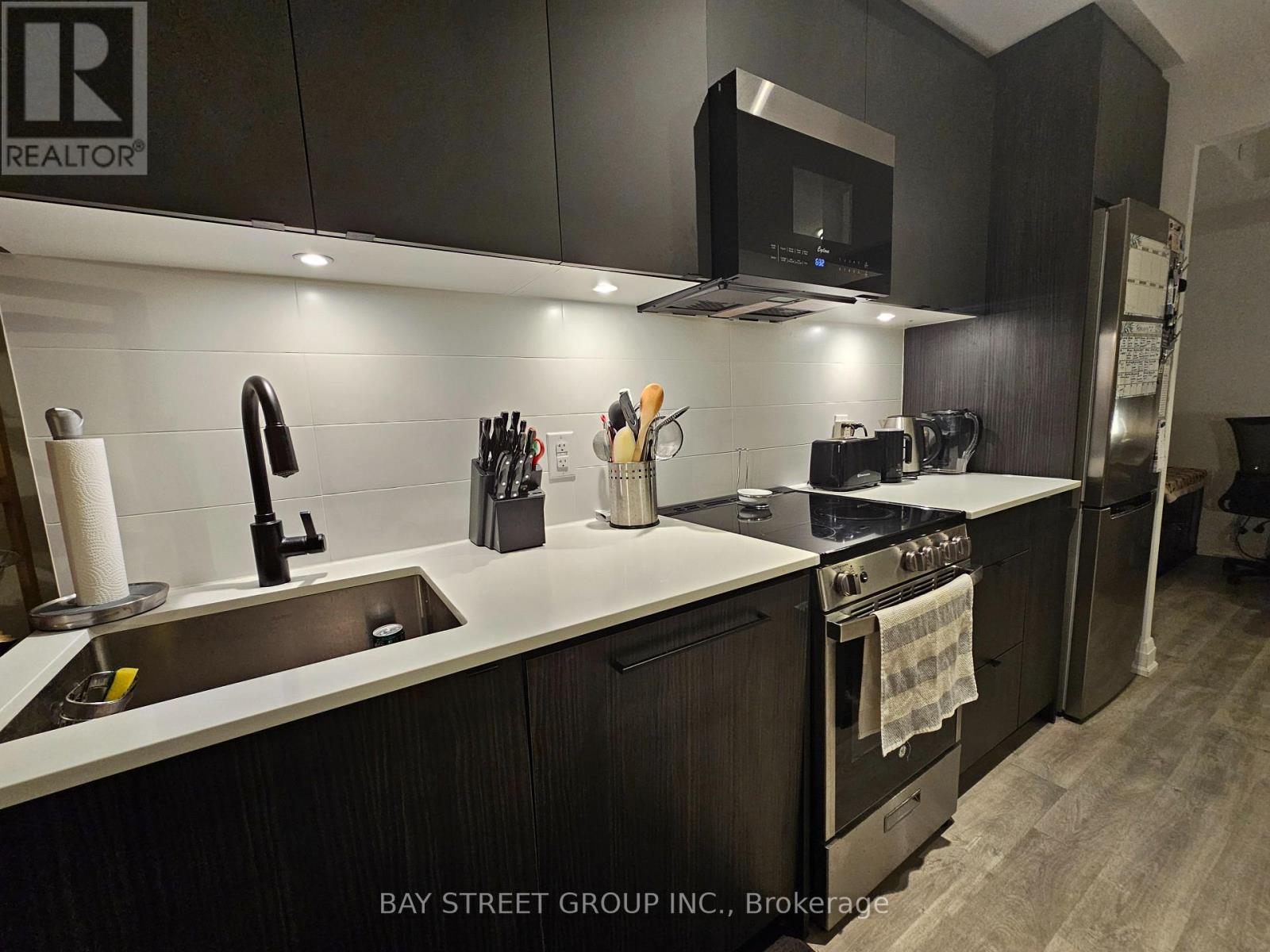 #801 2369 DANFORTH AVENUE - 11
