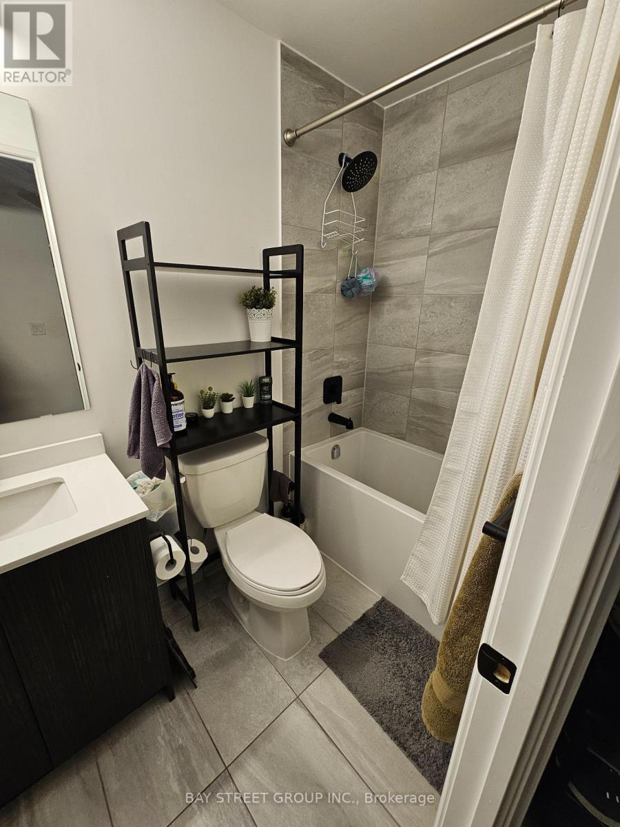 #801 2369 DANFORTH AVENUE - 15