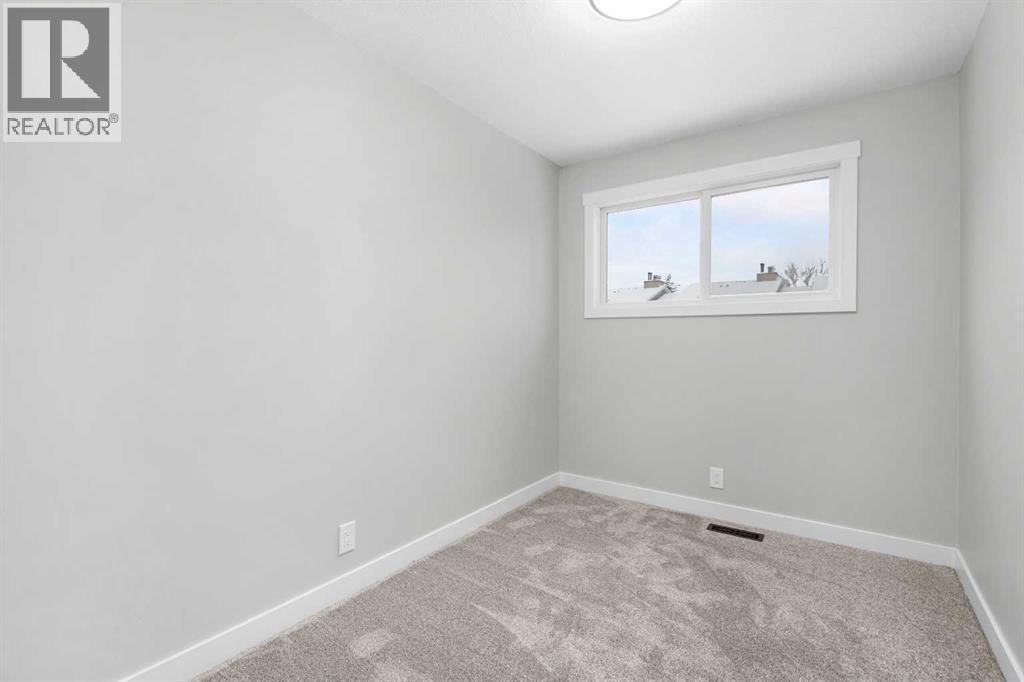 Single Family House for Sale in    Avenue SE Penbrooke Meadows Calgary 