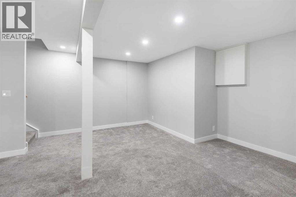 Single Family House for Sale in    Avenue SE Penbrooke Meadows Calgary 