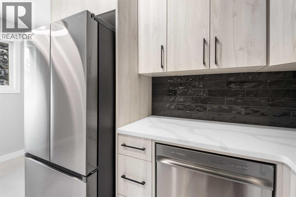 Single Family House for Sale in    Avenue SE Penbrooke Meadows Calgary 