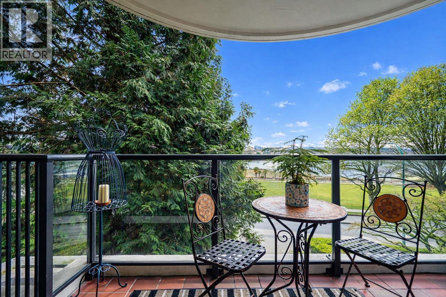 304 1233 BEACH AVENUE