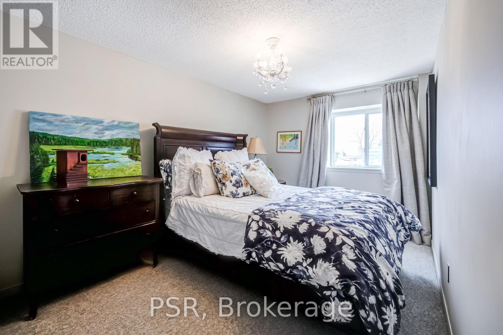 #22 50 VERNE CRESCENT - 23