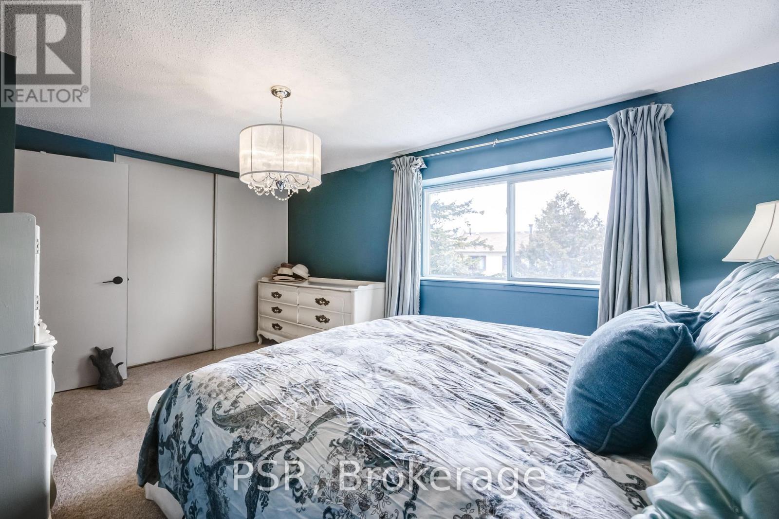#22 50 VERNE CRESCENT - 21