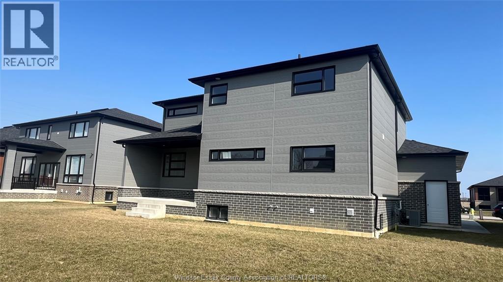 117 HAZEL CRESCENT - 4