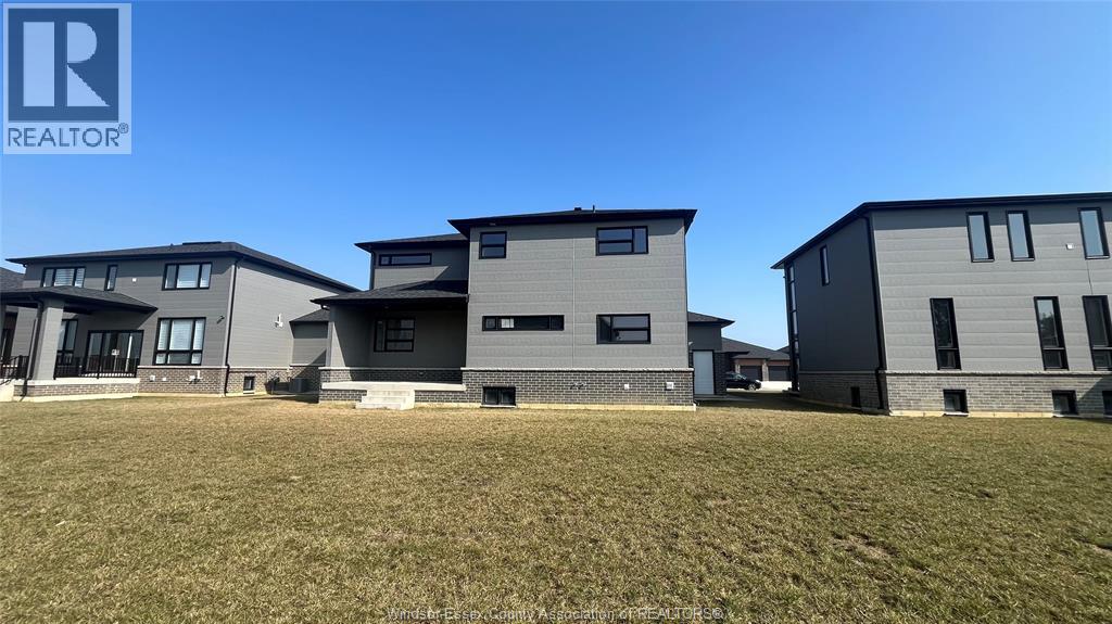 117 HAZEL CRESCENT - 5