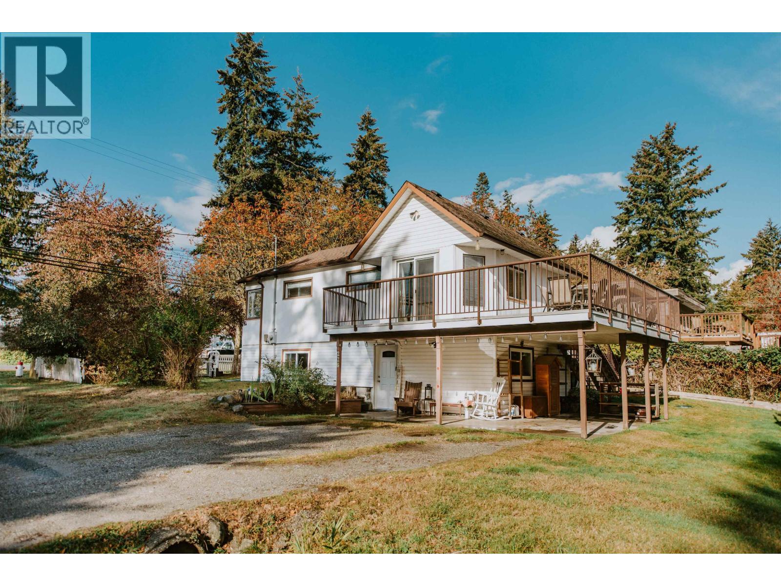 226 PRATT ROAD, Gibsons