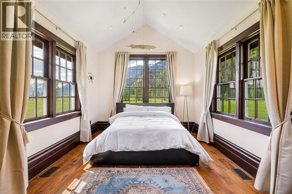 9115 PEMBERTON MEADOWS ROAD, Pemberton