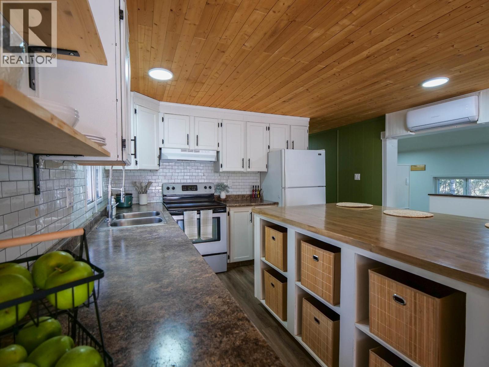 3079 RED BLUFF ROAD, Quesnel