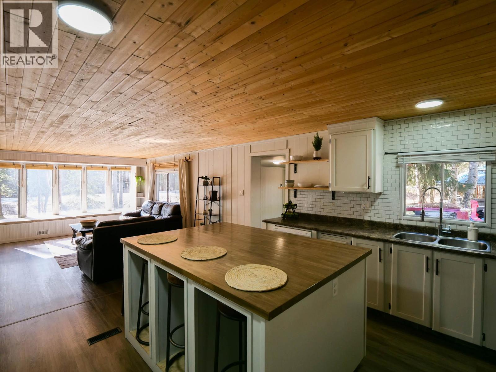 3079 RED BLUFF ROAD, Quesnel