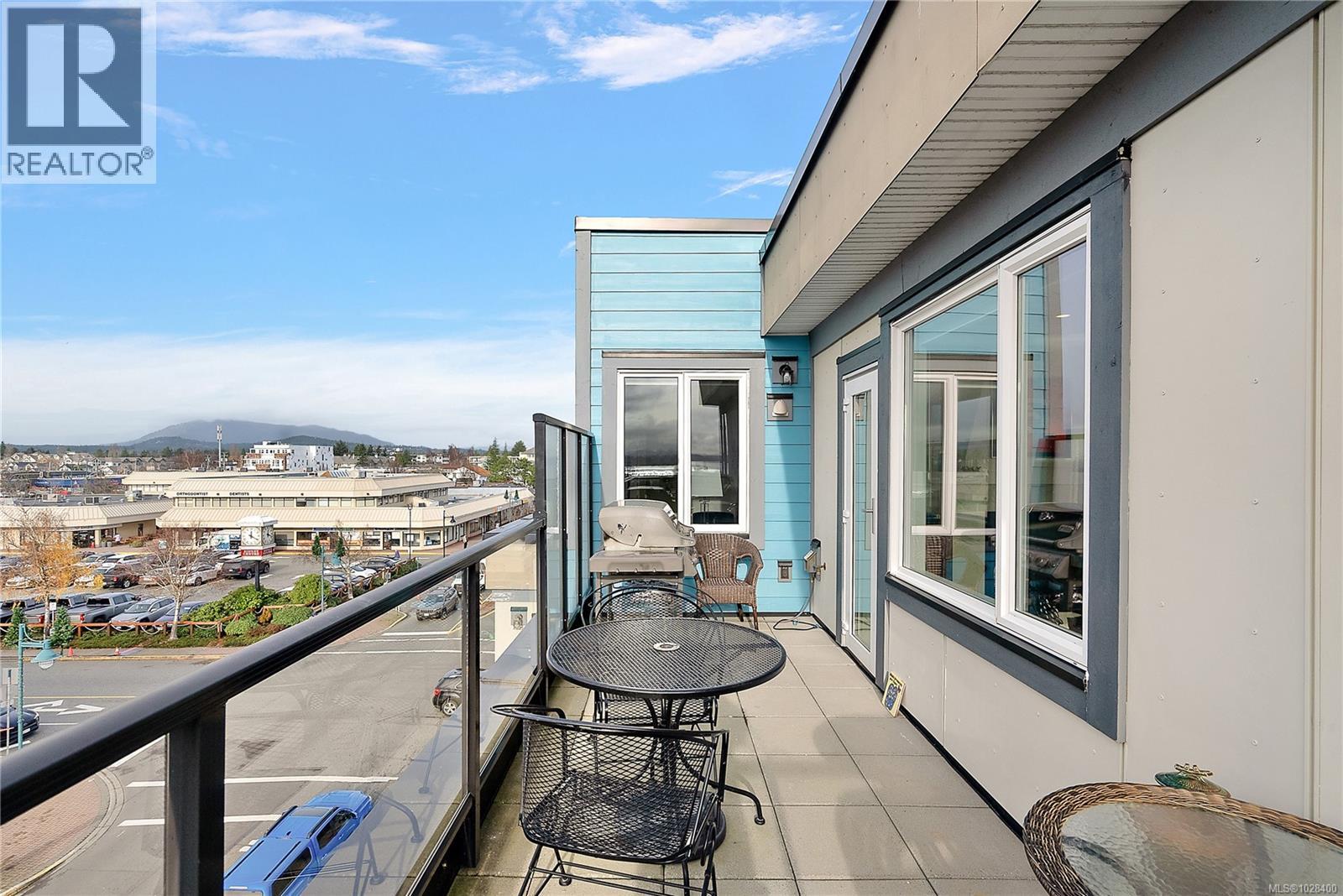 PH403 2409 Bevan Ave, Sidney