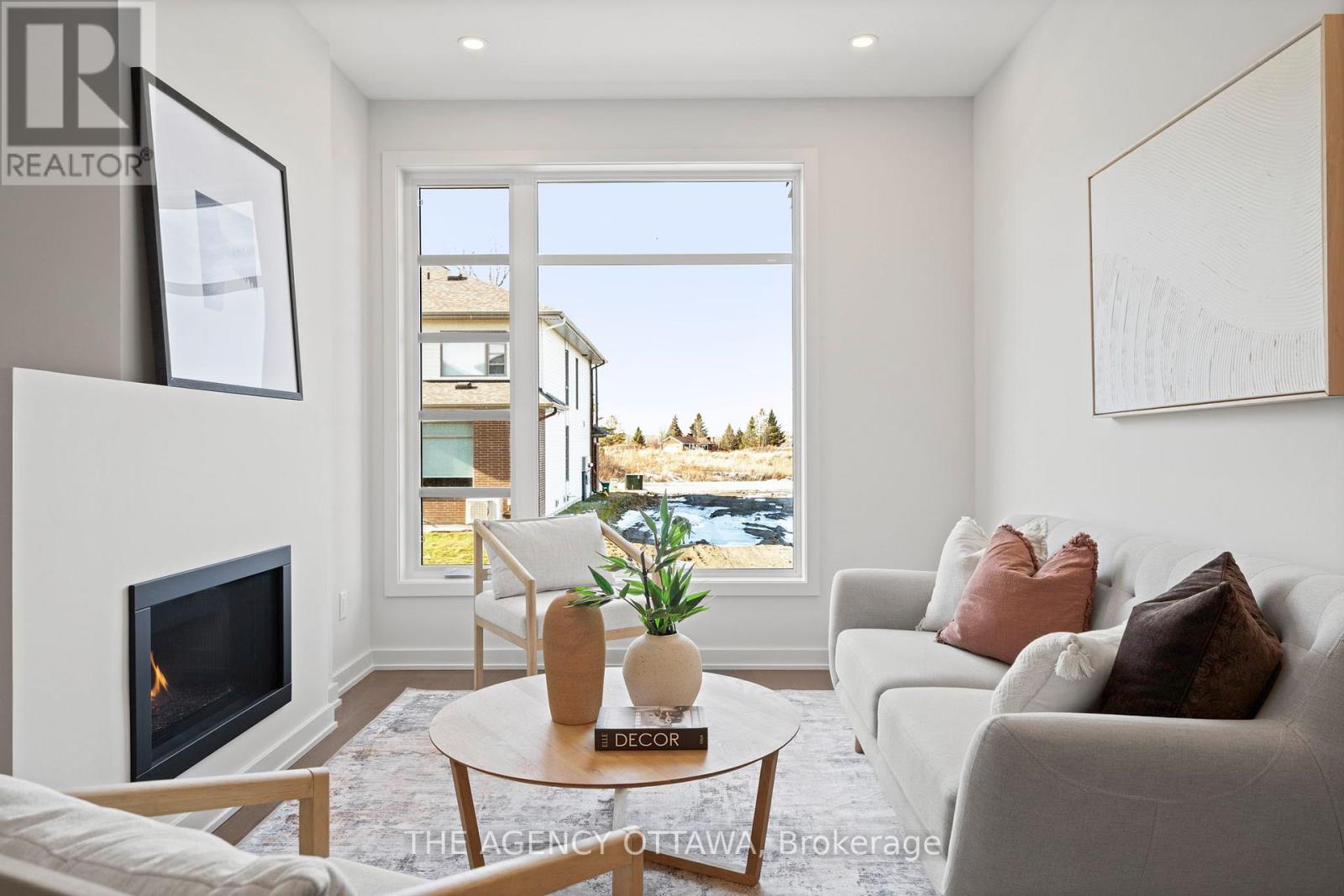267 APRICOT STREET - 16