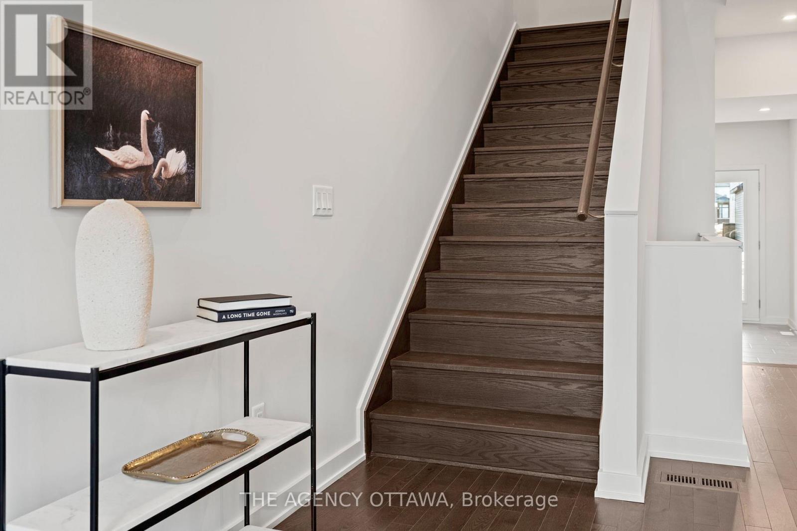 267 APRICOT STREET - 18