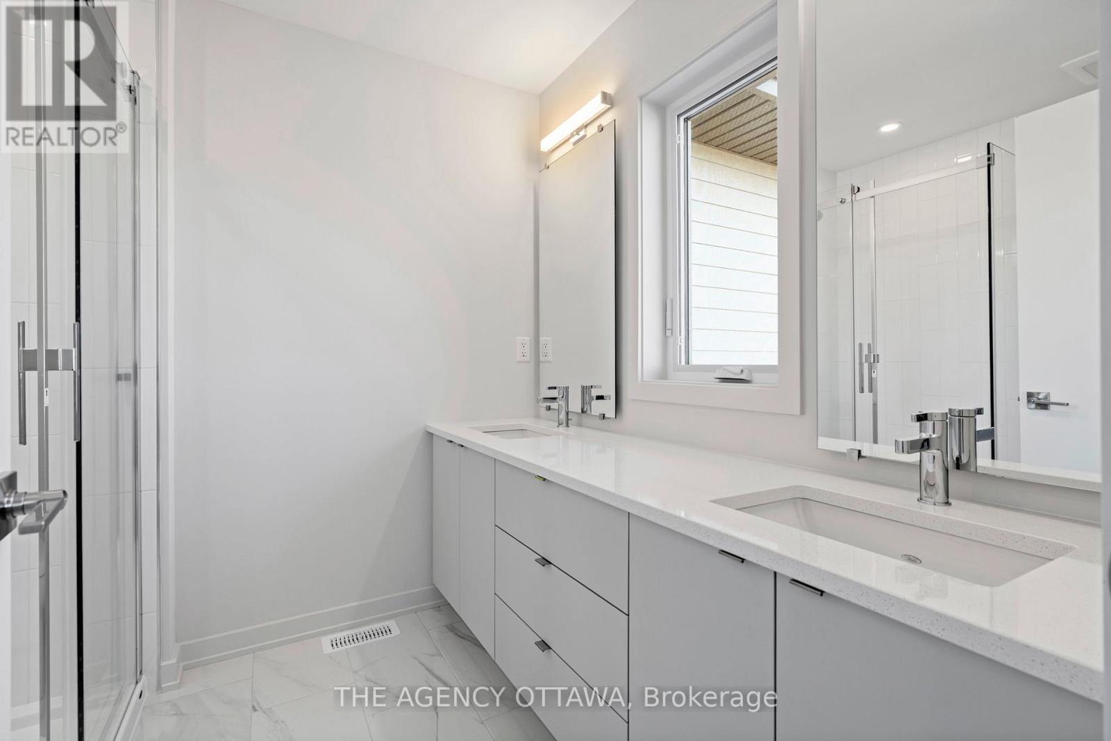 267 APRICOT STREET - 24