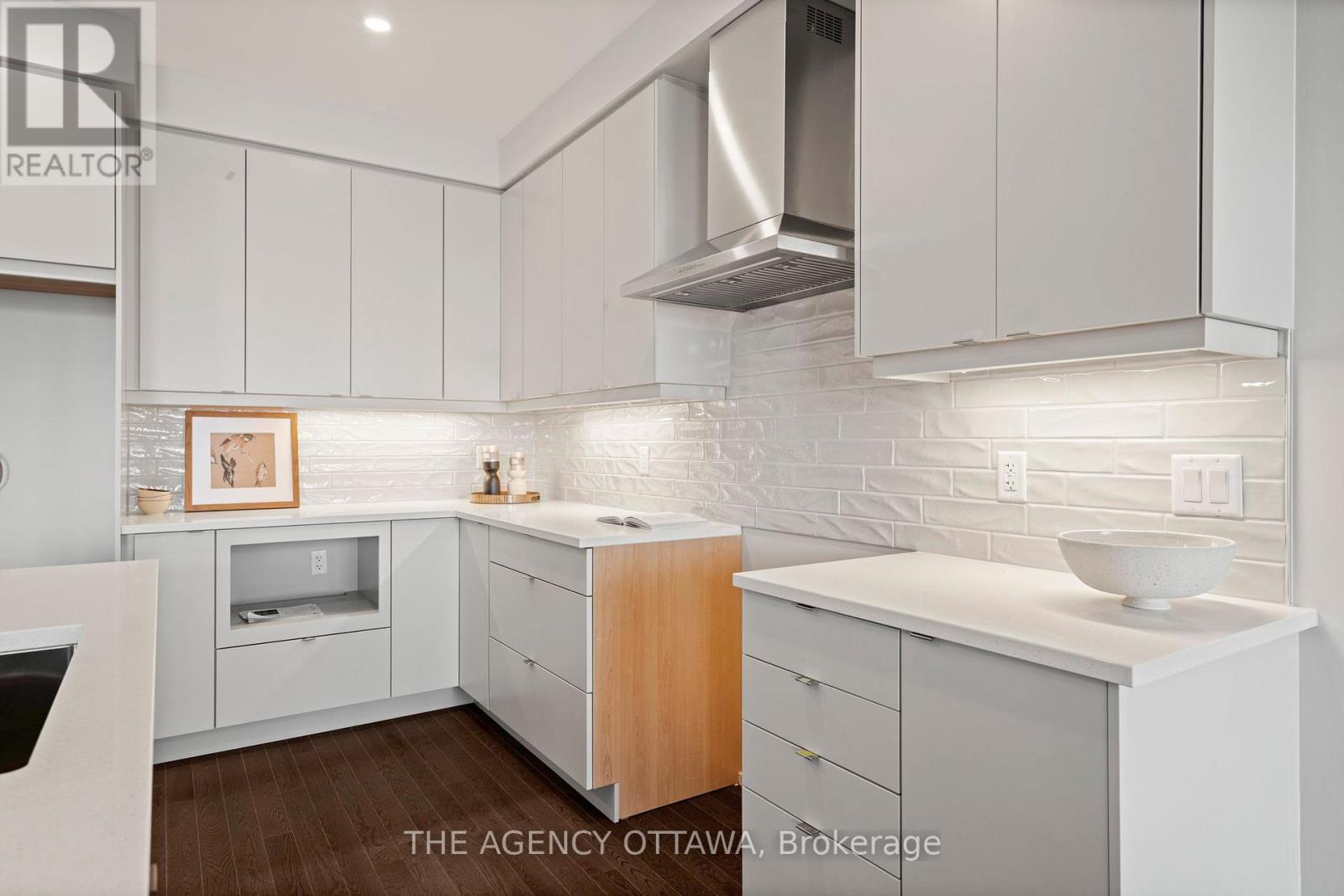 267 APRICOT STREET - 8