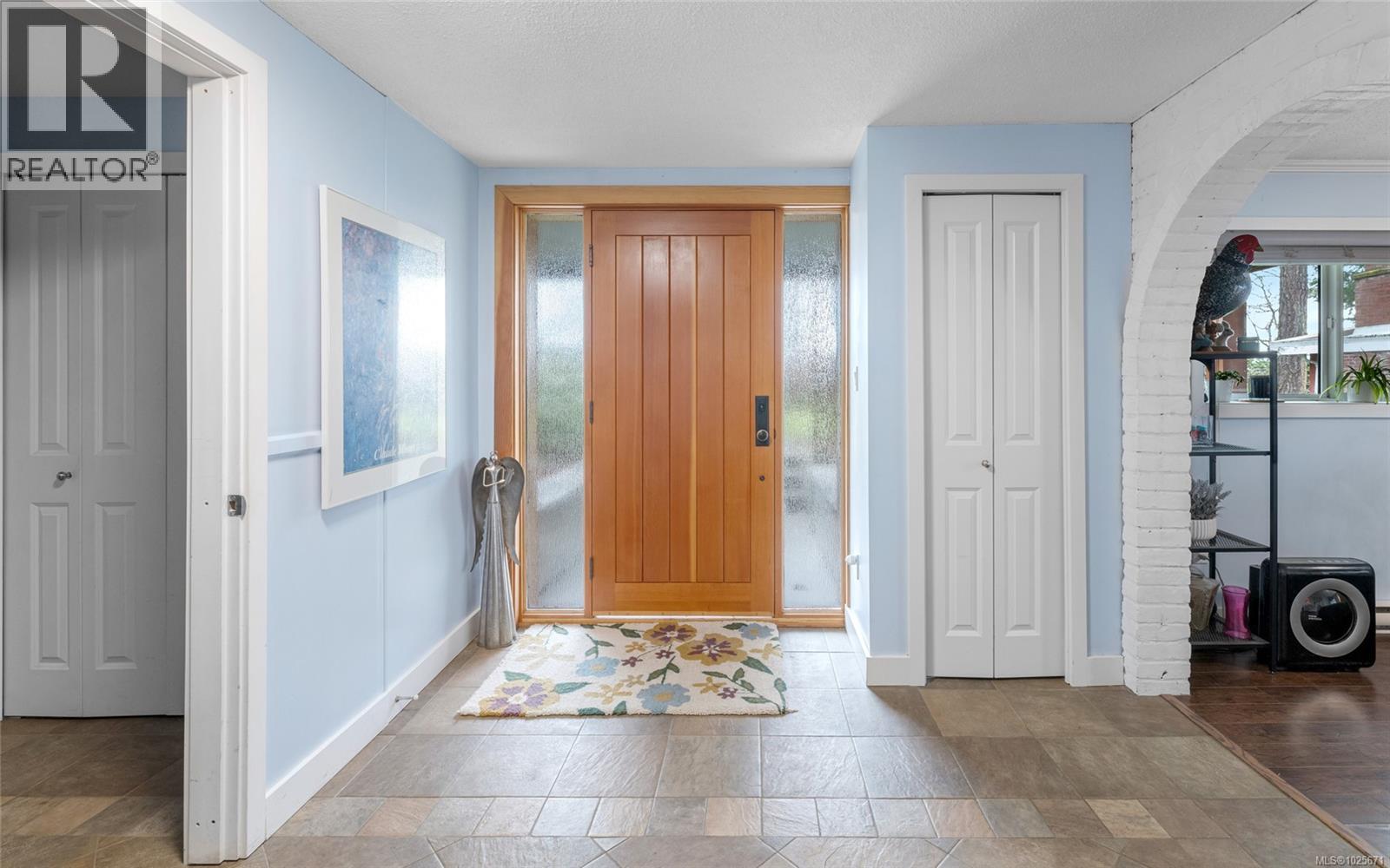 2881 PHYLLIS ST - 40