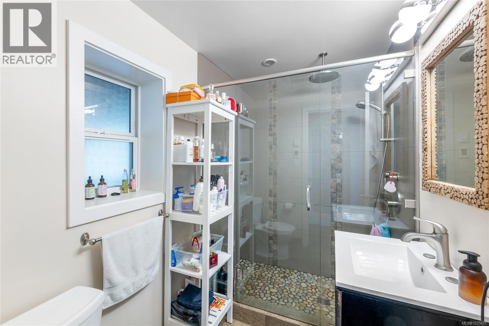 2881 PHYLLIS ST - 51