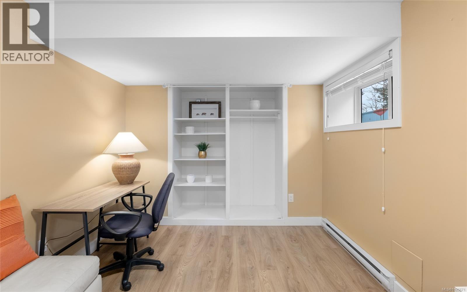 2881 PHYLLIS ST - 53