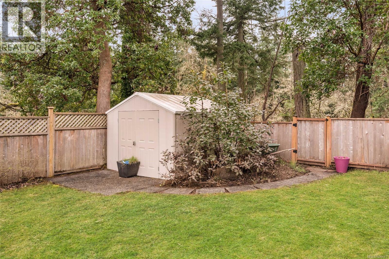 2881 PHYLLIS ST - 66