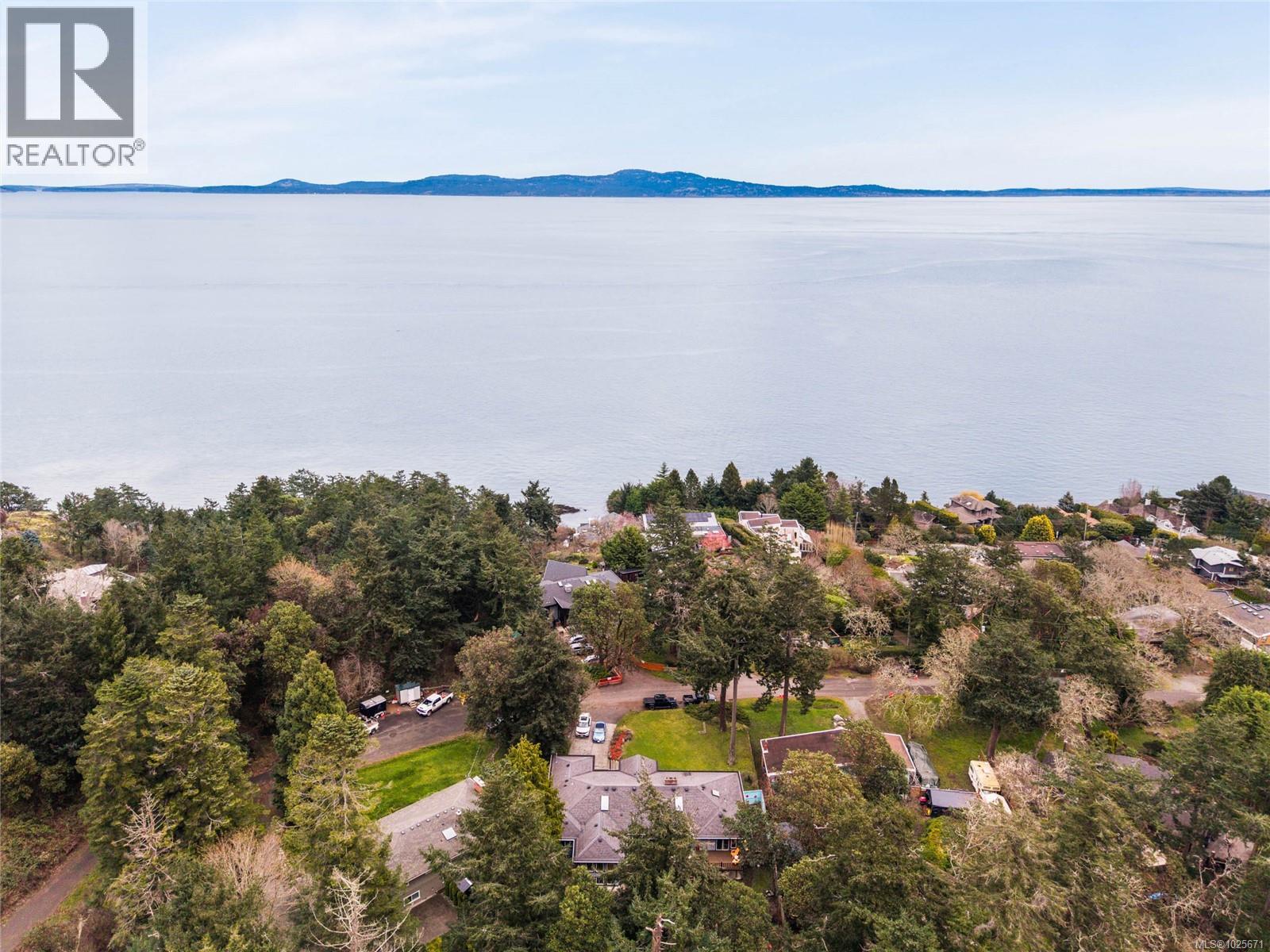 2881 PHYLLIS ST - 68