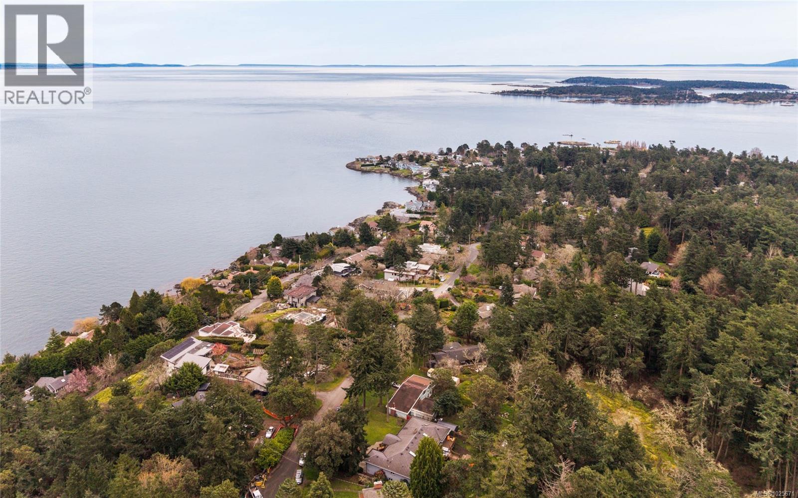 2881 PHYLLIS ST - 69