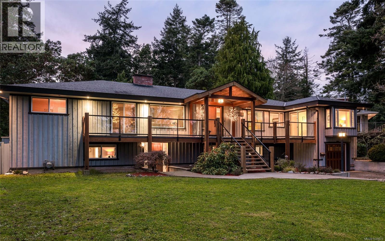 2881 PHYLLIS ST - 80