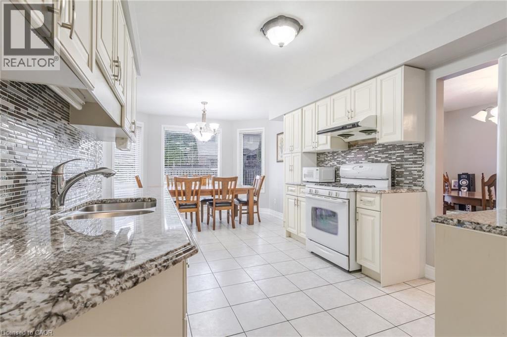 42 HILLGARDEN Drive - 6