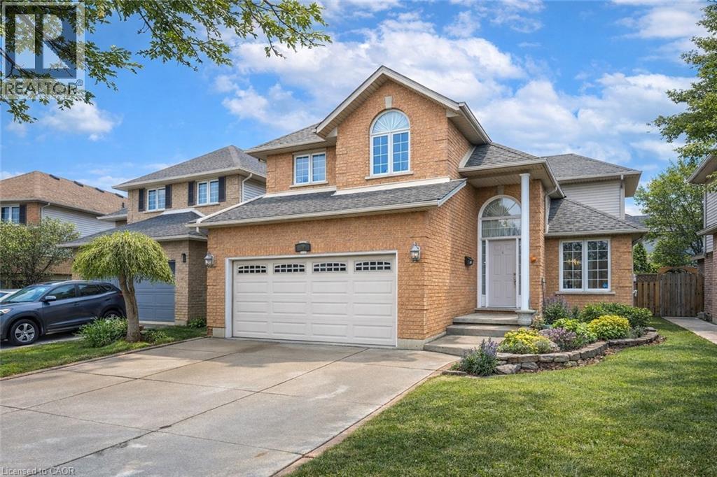 42 HILLGARDEN Drive - 1