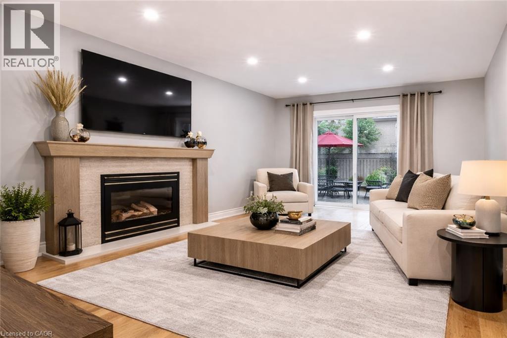 42 HILLGARDEN Drive - 18