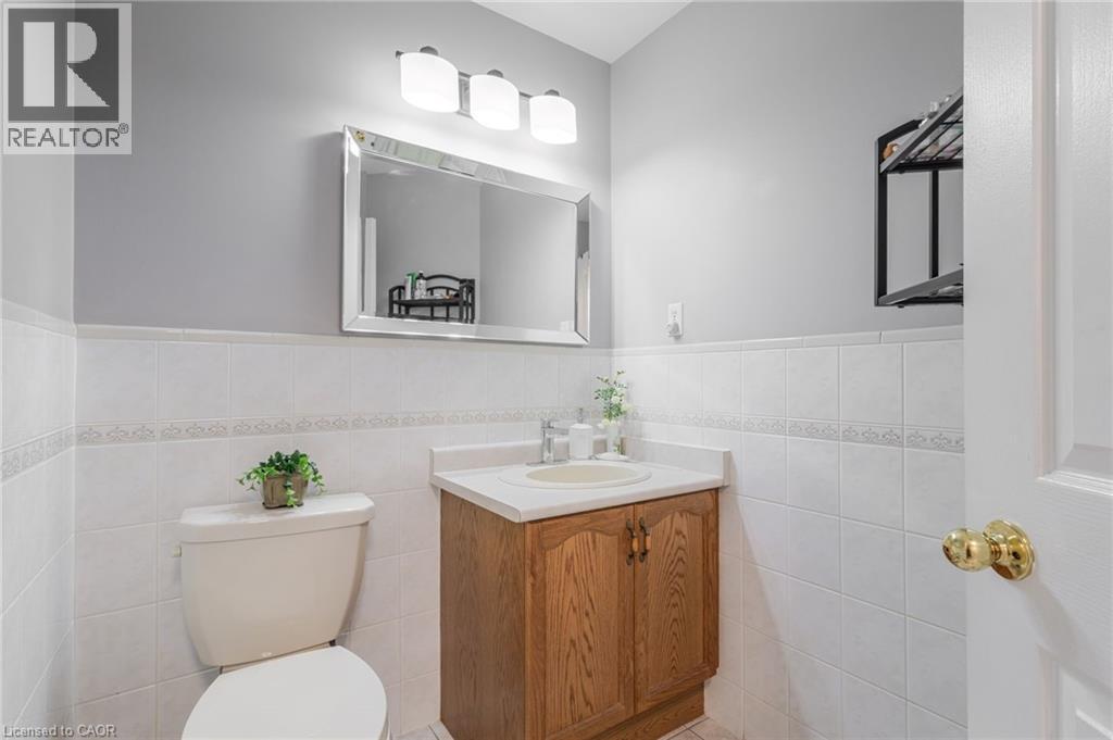 42 HILLGARDEN Drive - 19