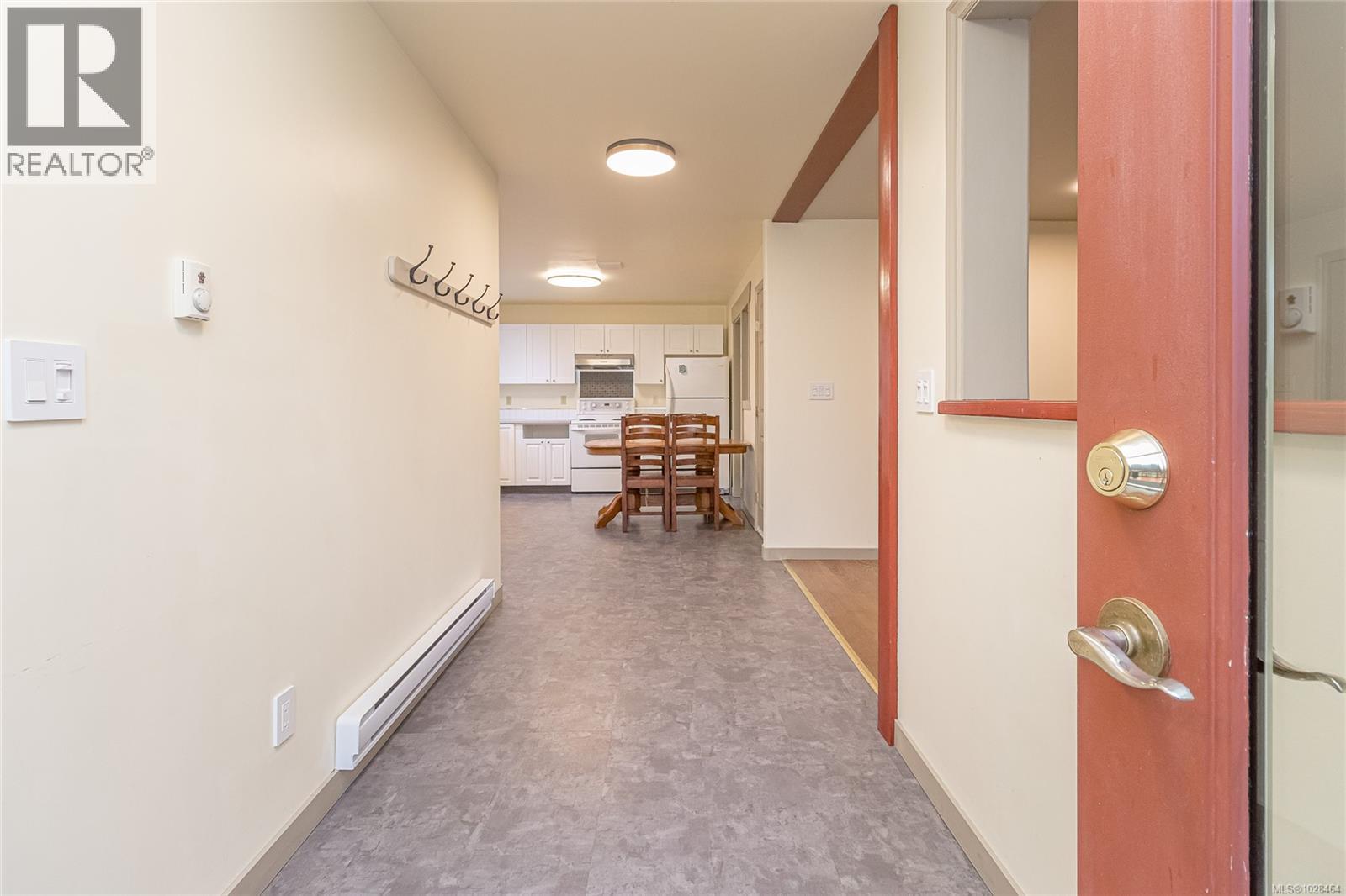 84 Lakeview Ave - 52