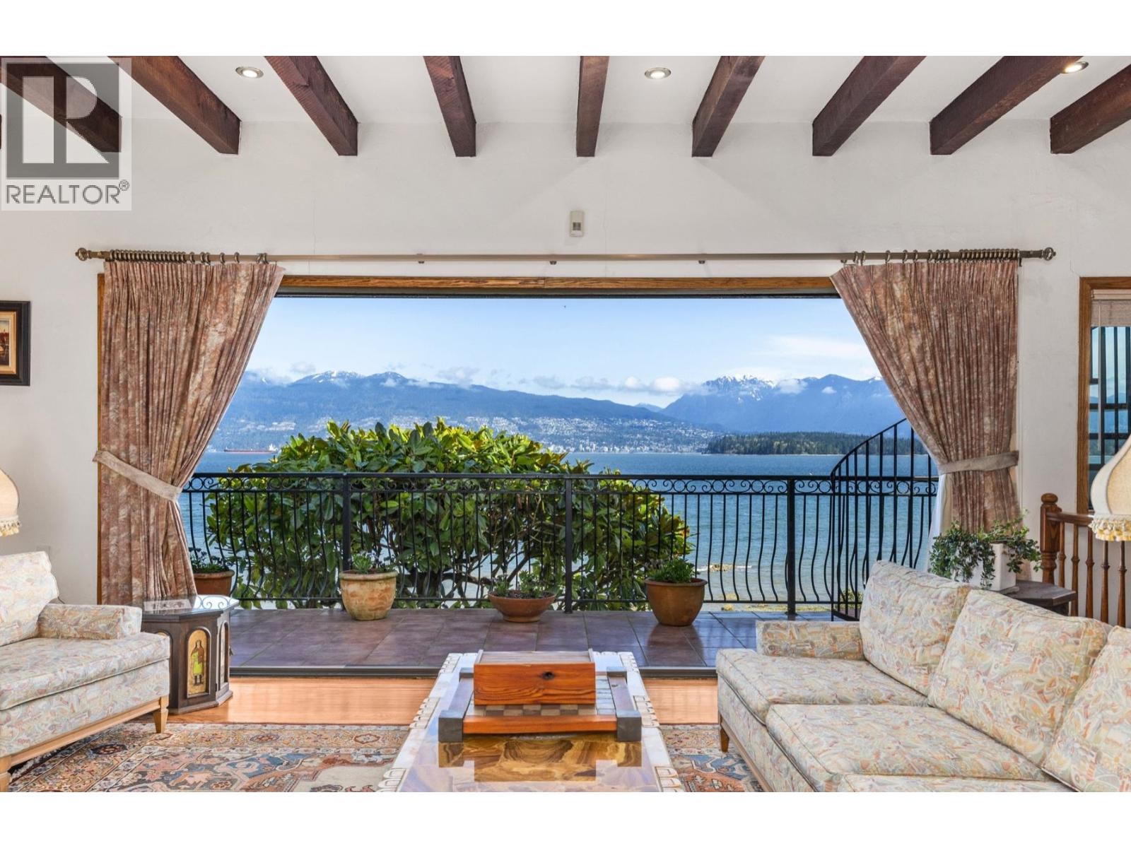 3167 POINT GREY ROAD, Vancouver