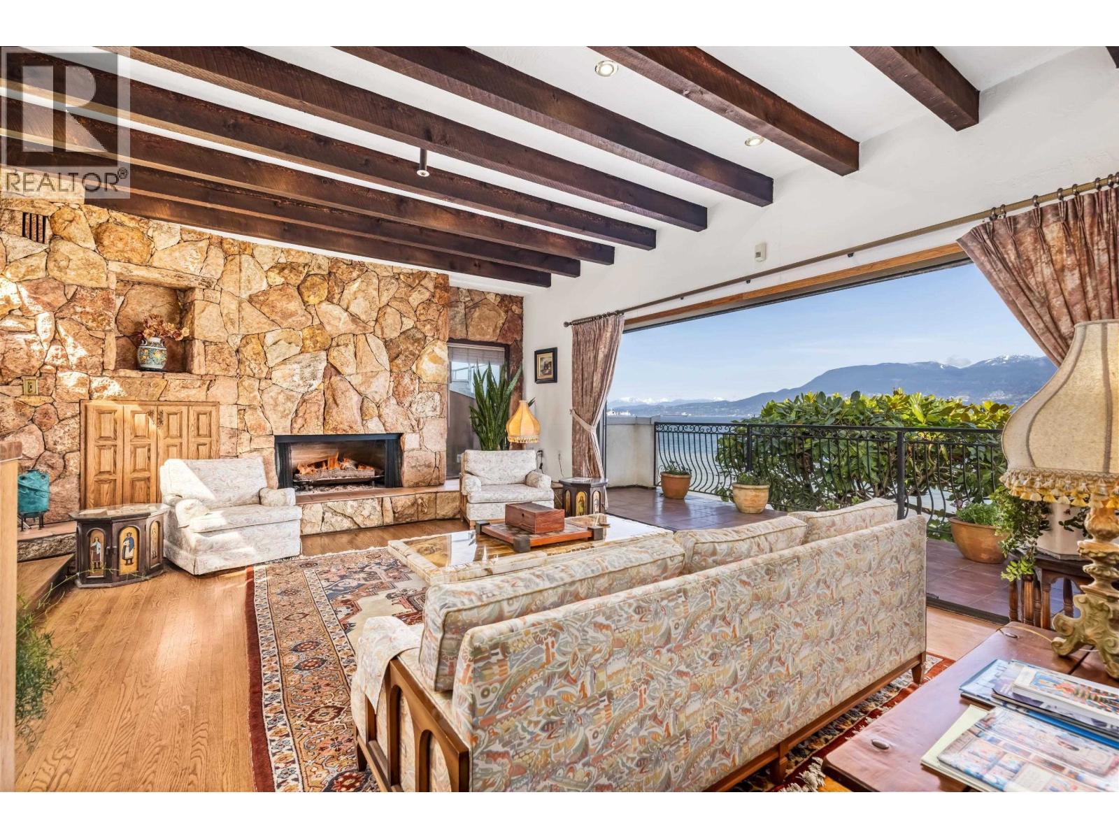 3167 POINT GREY ROAD, Vancouver