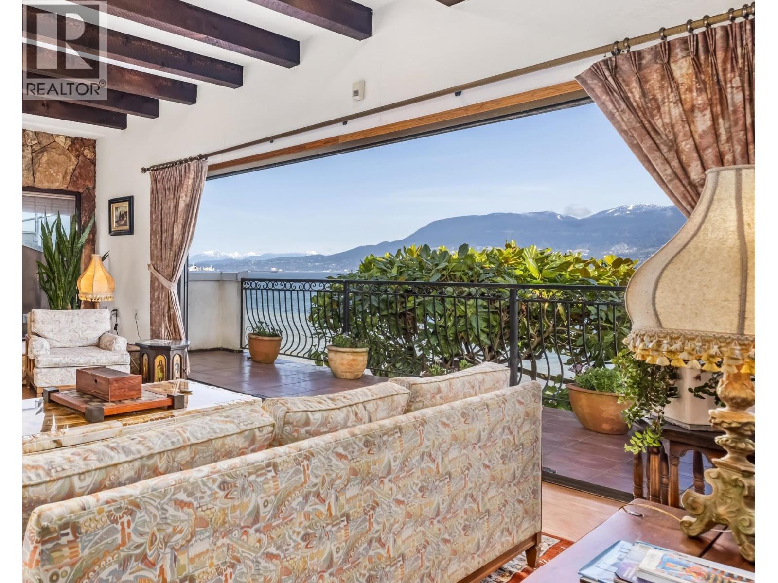 3167 POINT GREY ROAD, Vancouver