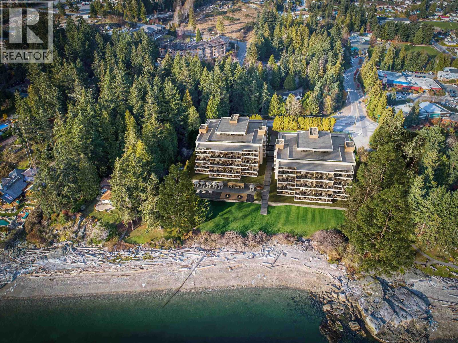 5845 SUNSHINE COAST HIGHWAY, Sechelt