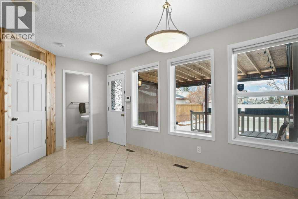 Single Family House for Sale in  Eversyde Circle SW Evergreen Calgary 