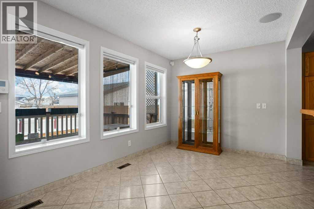 Single Family House for Sale in  Eversyde Circle SW Evergreen Calgary 