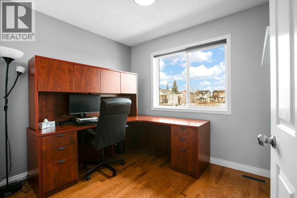 Single Family House for Sale in  Eversyde Circle SW Evergreen Calgary 