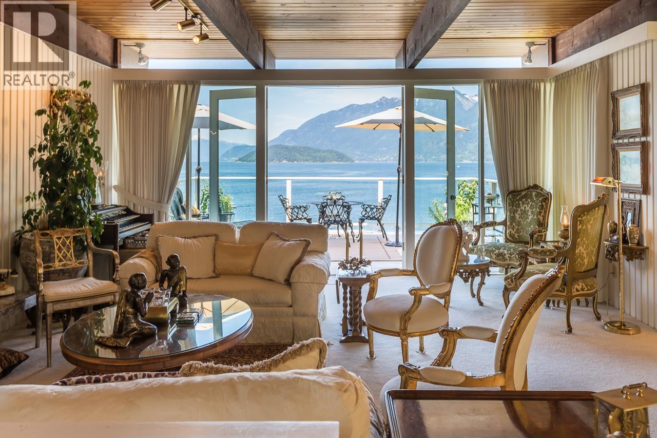 7145 CLIFF ROAD, West Vancouver