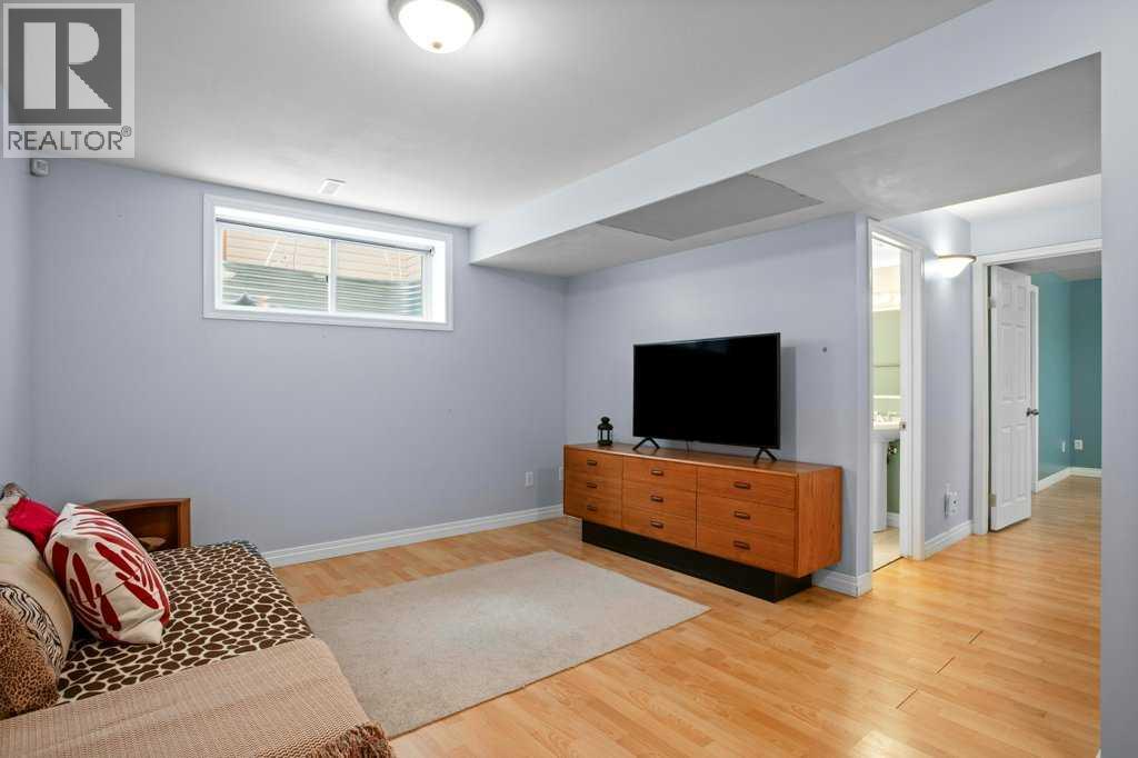 Single Family House for Sale in  Eversyde Circle SW Evergreen Calgary 