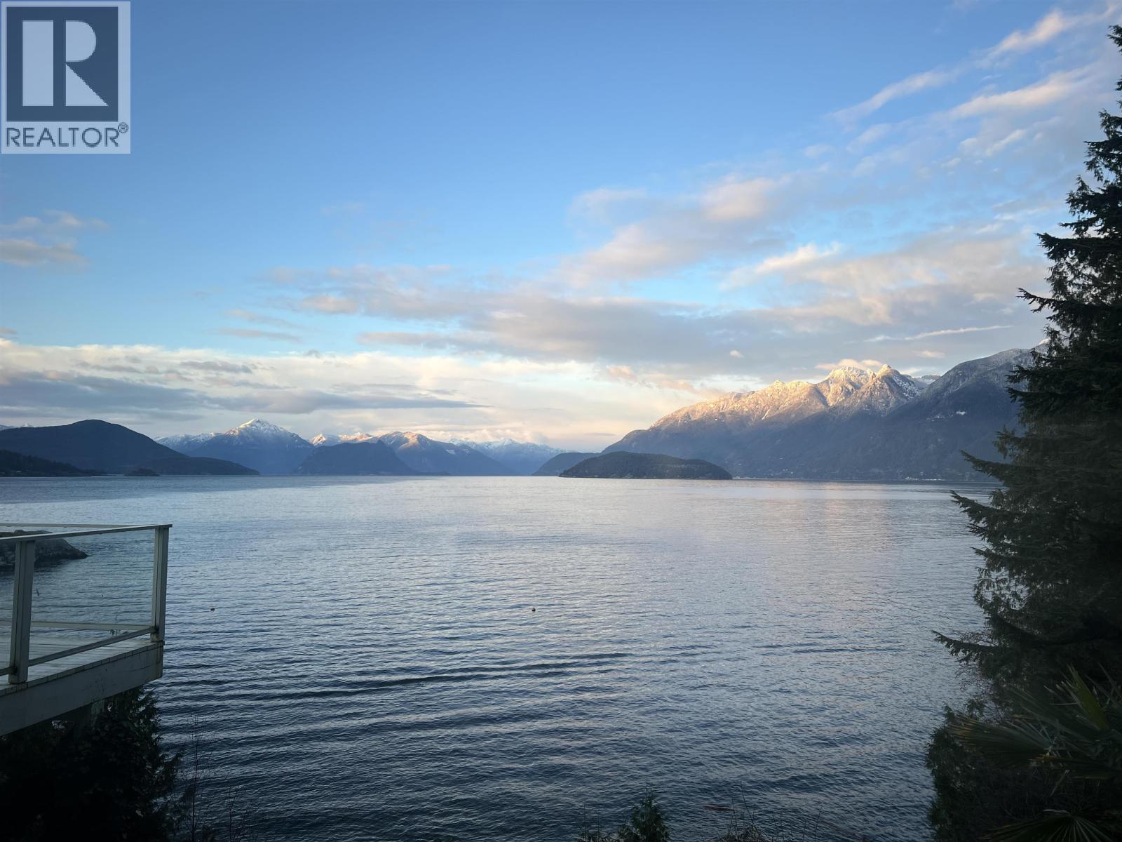 7145 CLIFF ROAD, West Vancouver