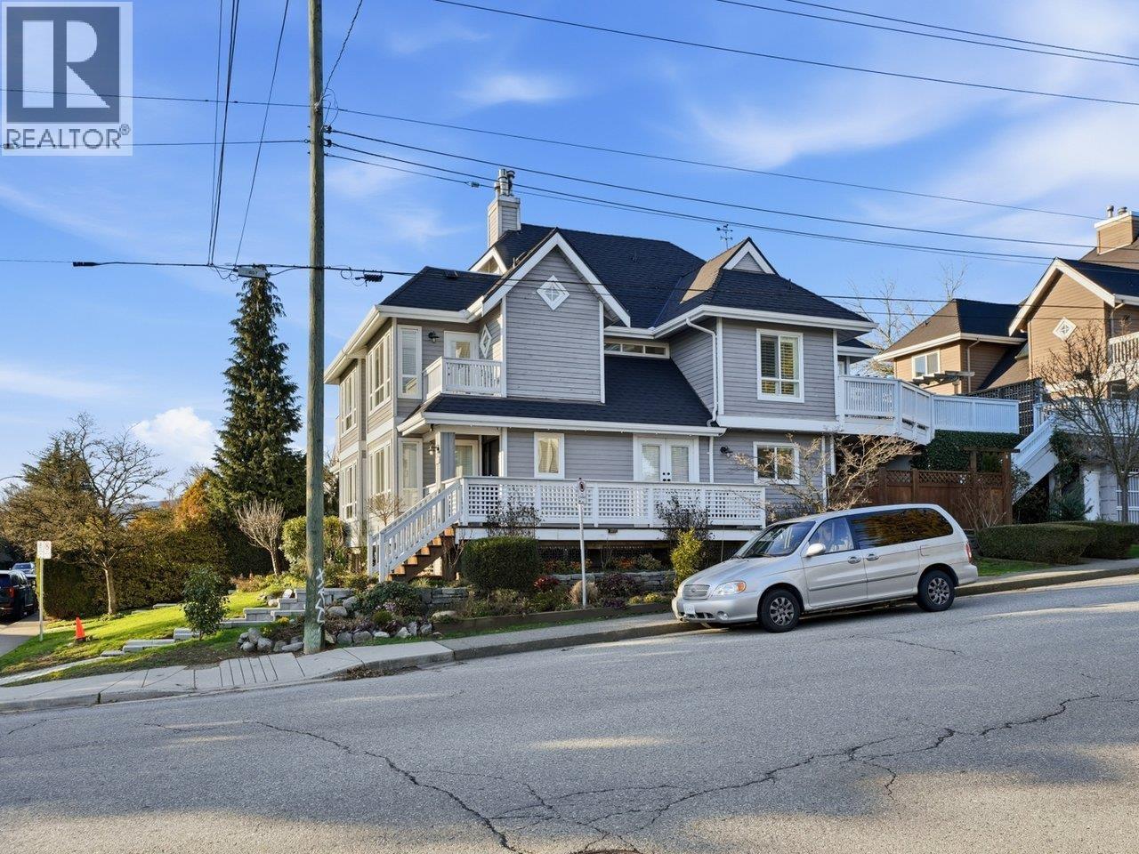 280 E 5TH STREET, North Vancouver