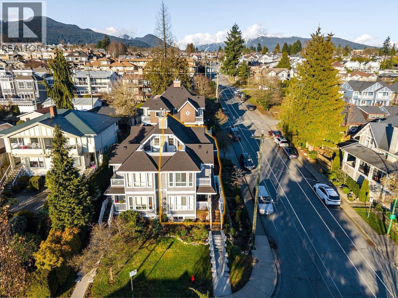 280 E 5TH STREET, North Vancouver