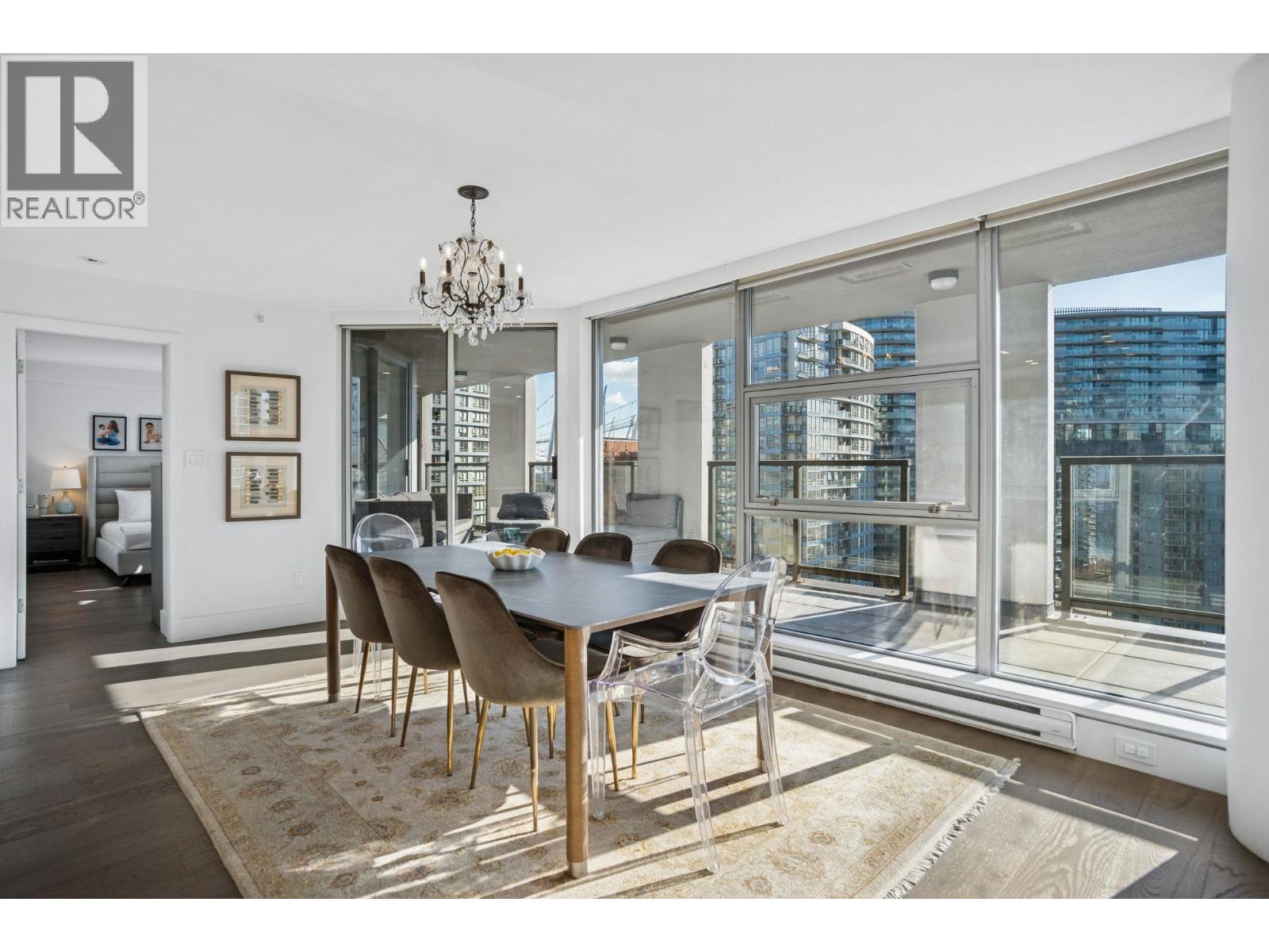 1903 989 BEATTY Street - photo 2