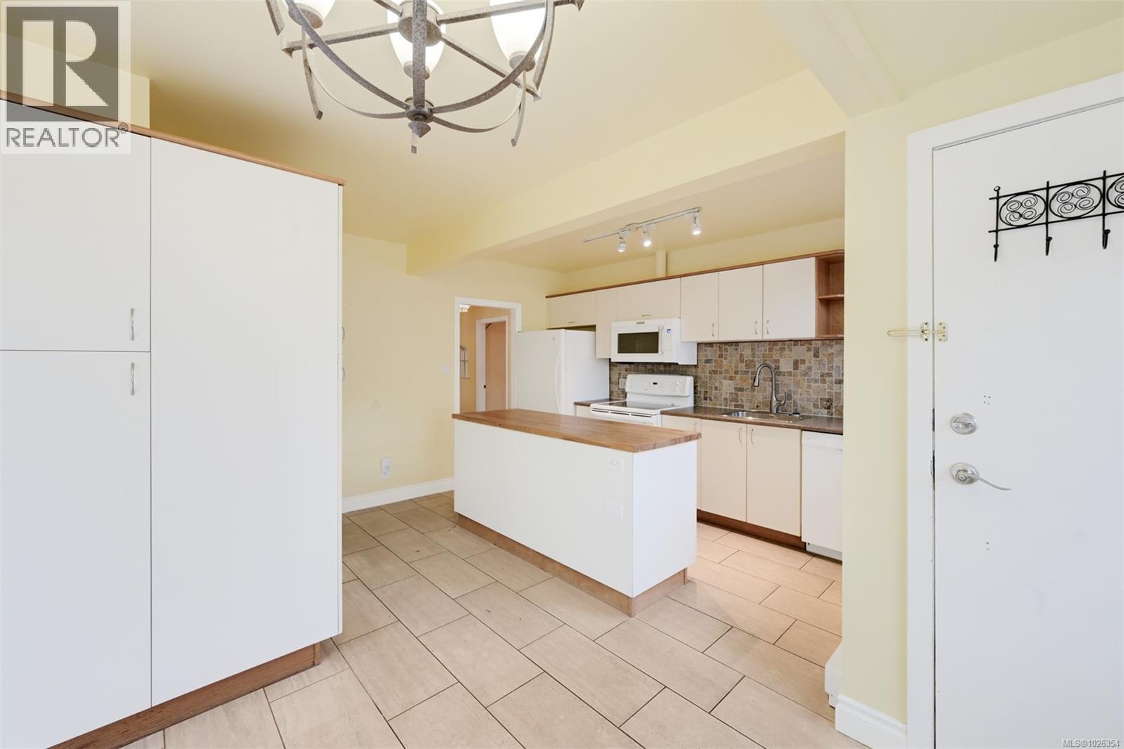 3312 KINGSLEY ST - 11