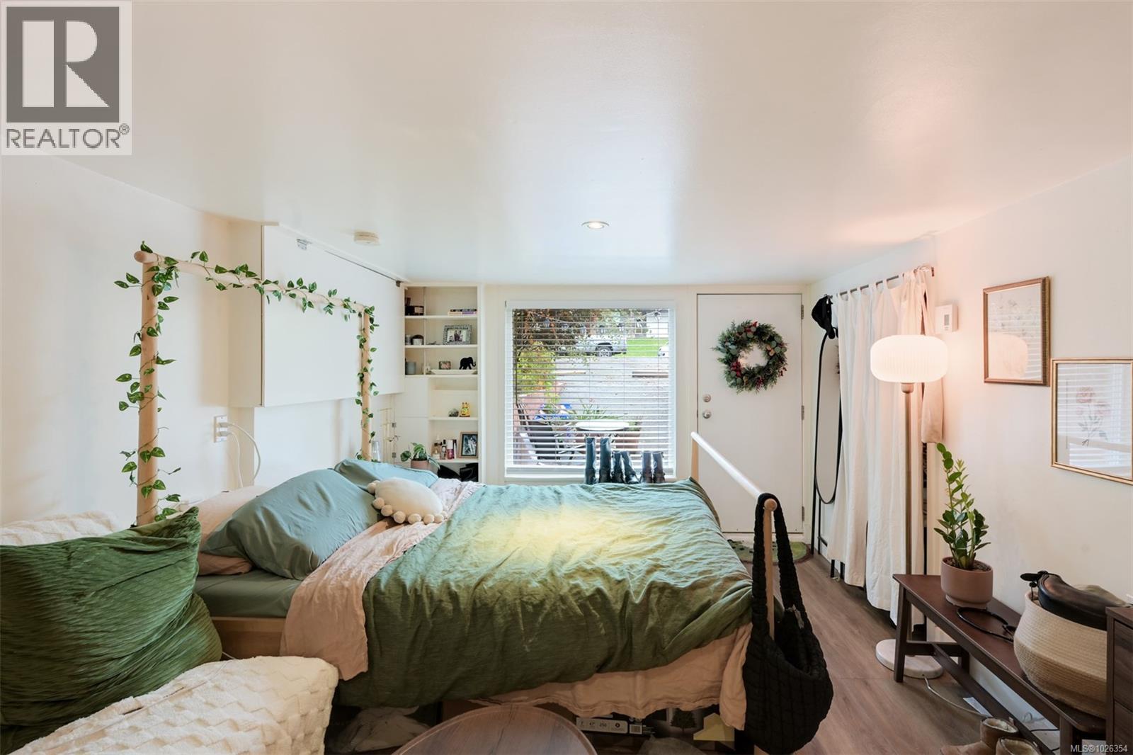 3312 KINGSLEY ST - 30